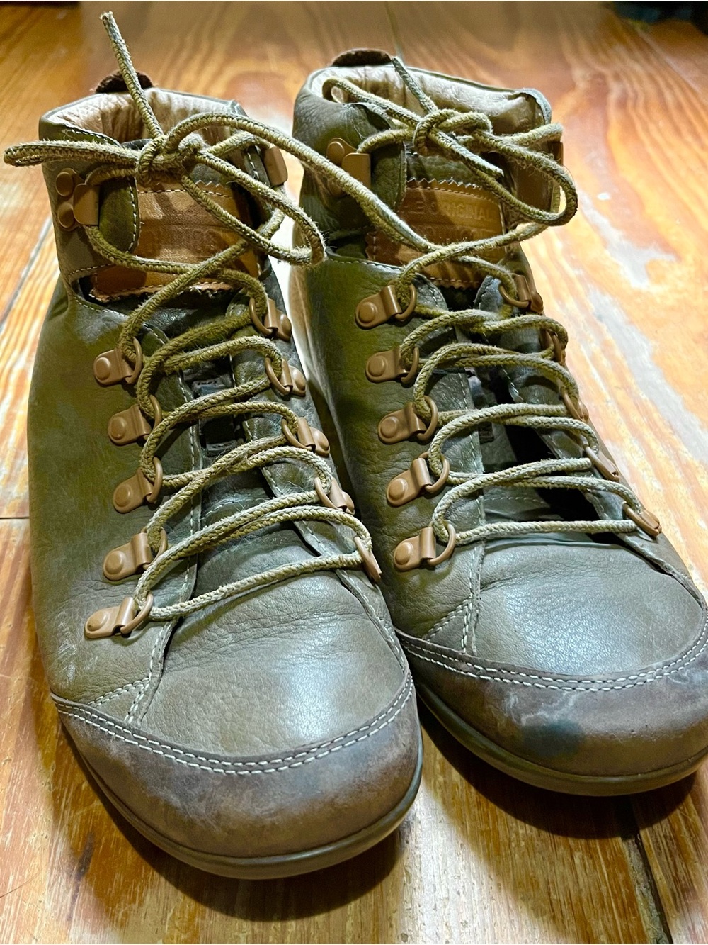 Pikolinos Olive Green Leather Hiking-Inspired Women's Boots